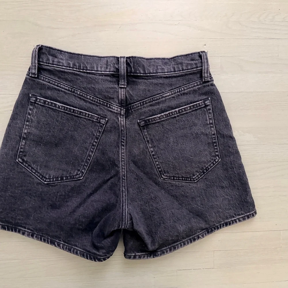 Abercrombie & Fitch Black and Light Blue Jean Shorts - Picture 7 of 9